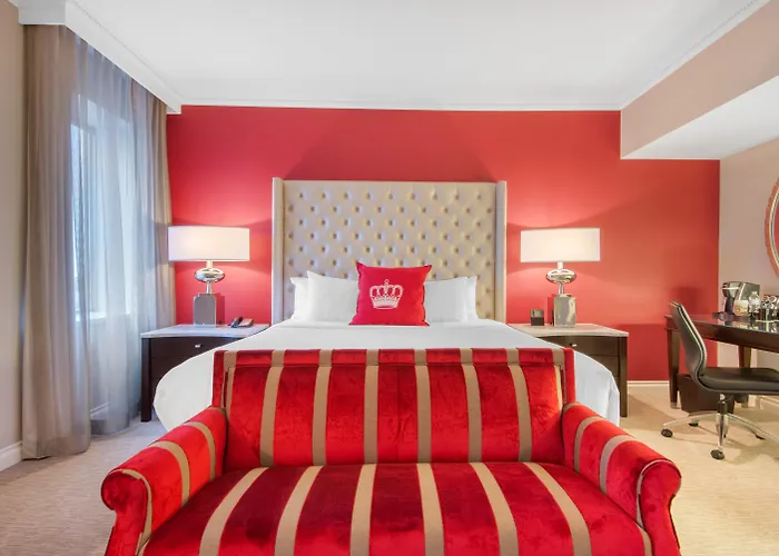 The Omni King Edward Hotel