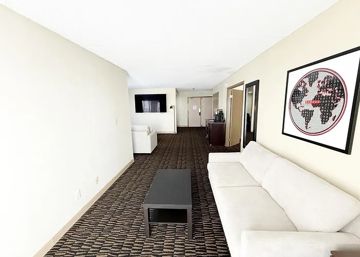 Ramada Plaza By Wyndham Niagara Falls